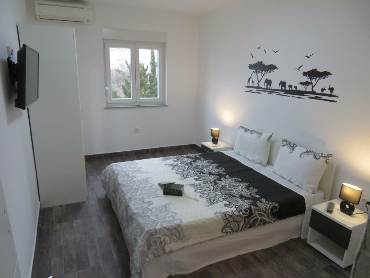 Apartments La Bombonera Starigrad Paklenica Exteriér fotografie